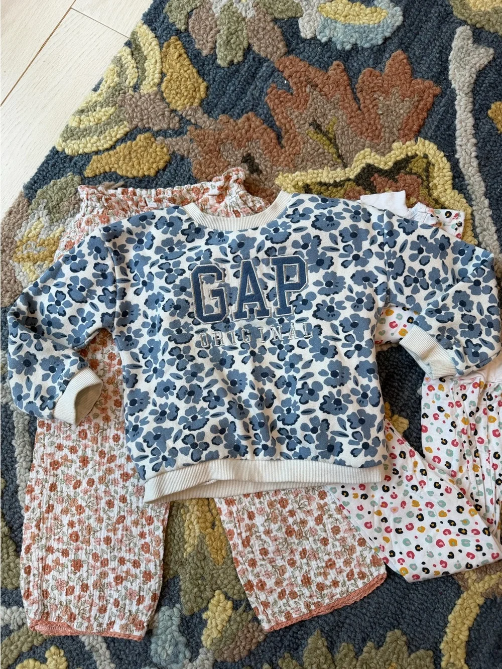 GAP Kids Floral Set Bundle Pajama Set -  Cottage Core 4T Girly Back To School